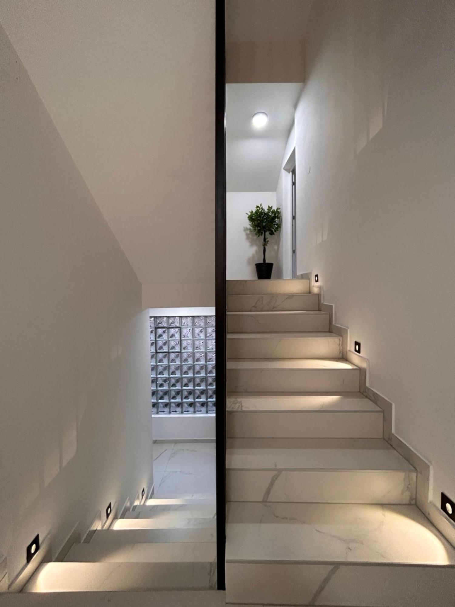 Sunny Corner Apartments วิโซโค ภายนอก รูปภาพ
