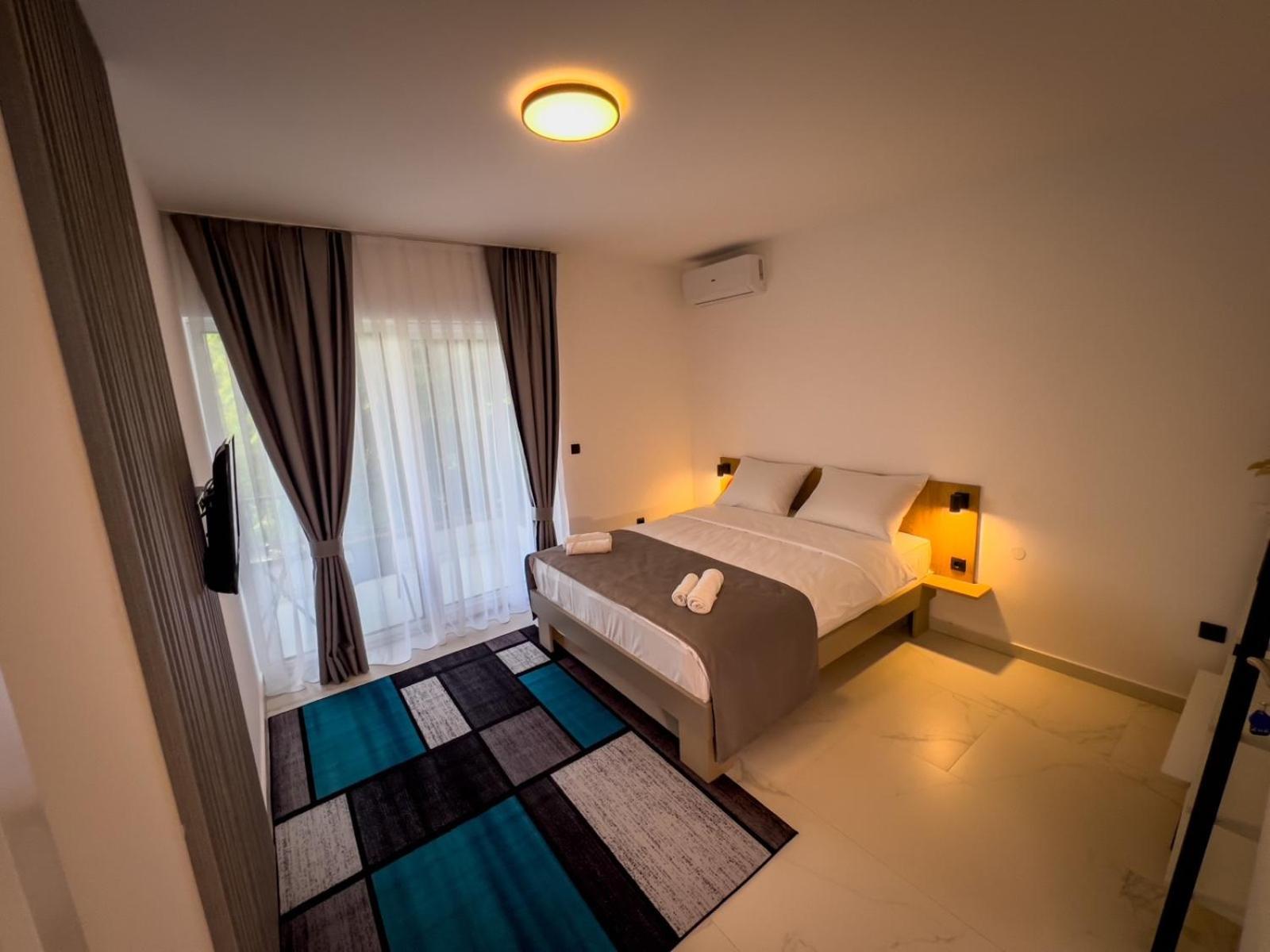 Sunny Corner Apartments วิโซโค ภายนอก รูปภาพ