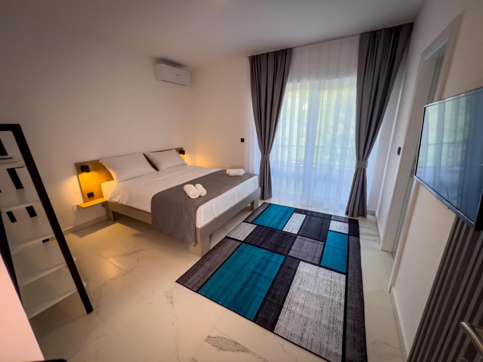 Sunny Corner Apartments วิโซโค ภายนอก รูปภาพ