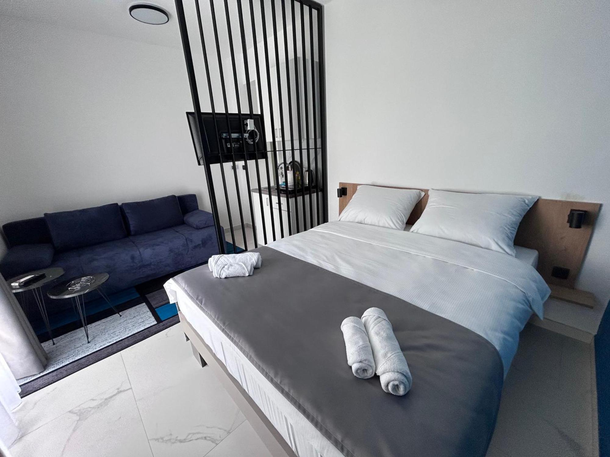Sunny Corner Apartments วิโซโค ภายนอก รูปภาพ