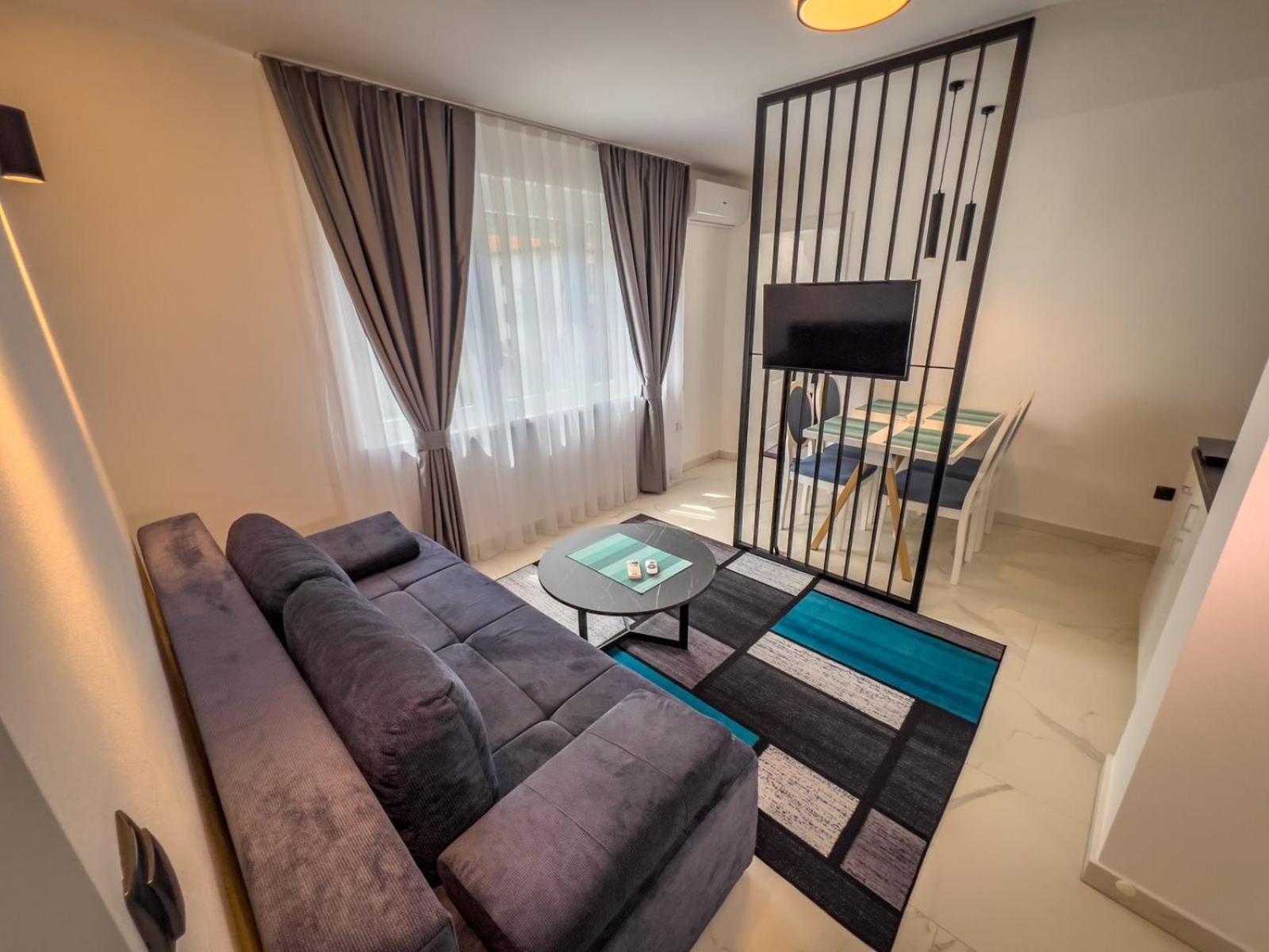 Sunny Corner Apartments วิโซโค ภายนอก รูปภาพ