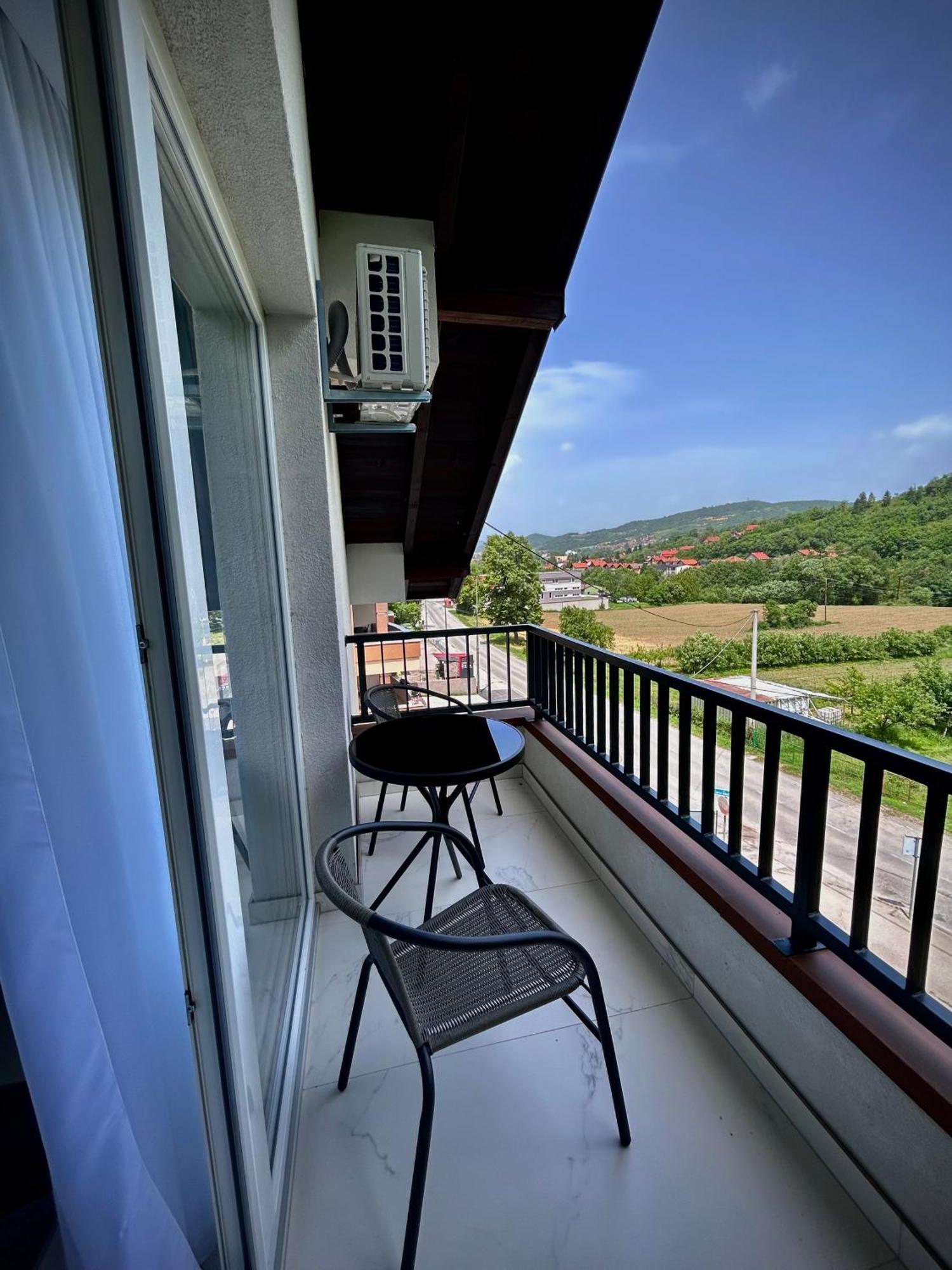 Sunny Corner Apartments วิโซโค ภายนอก รูปภาพ