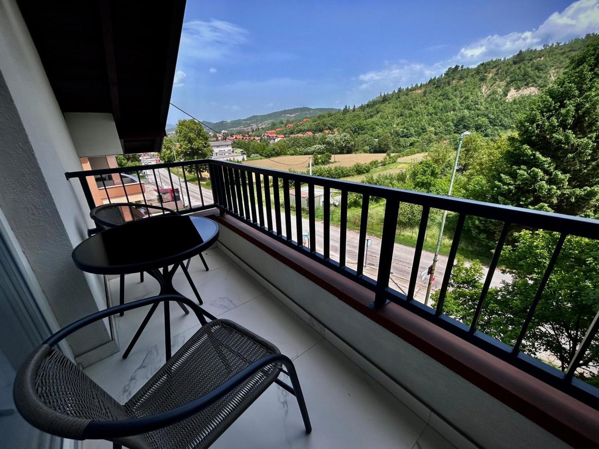 Sunny Corner Apartments วิโซโค ภายนอก รูปภาพ